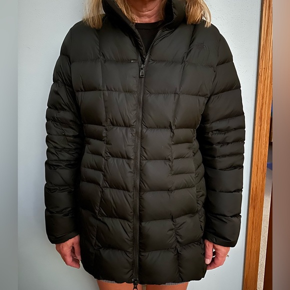 The North Face black parka - Picture 2 of 7